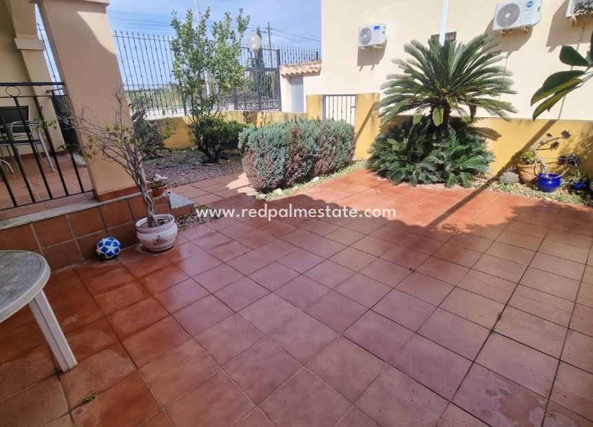 Reventa - Casa Adosada -
Guardamar del Segura - Urbanizaciones