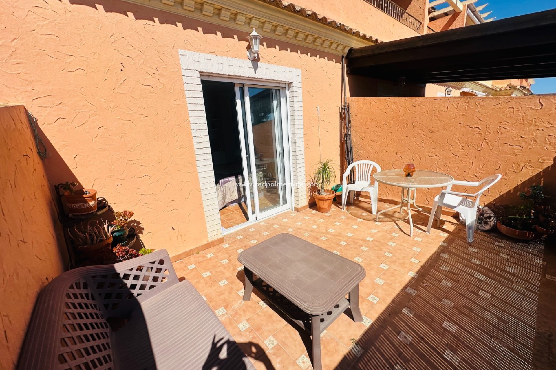 Reventa - Casa Adosada -
Jacarilla - Inland
