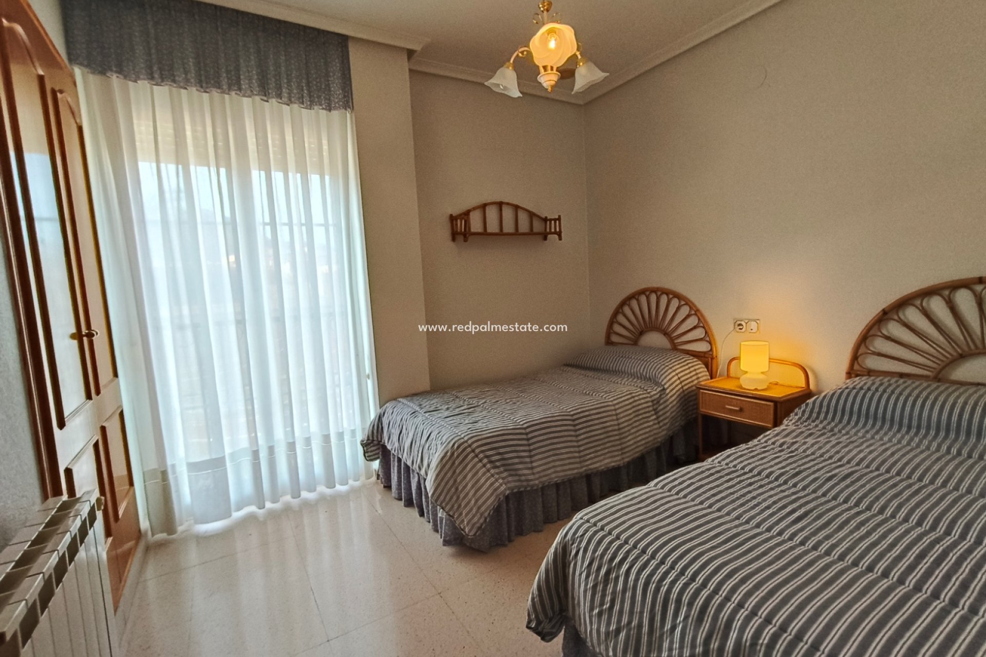 Reventa - Casa Adosada -
La Romana - Inland