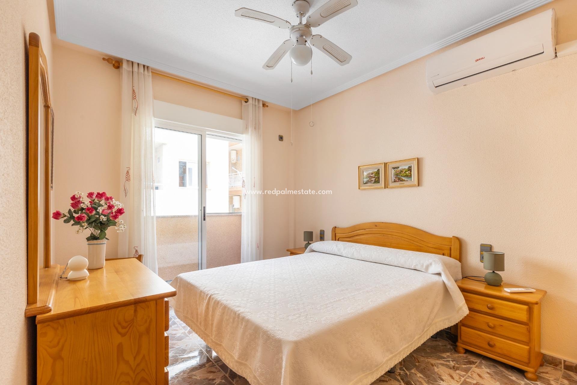 Reventa - Casa Adosada -
Los Alcazares - Centro