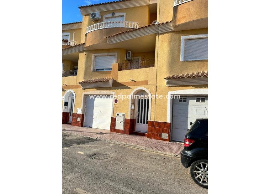 Reventa - Casa Adosada -
Los Alczares - Los Alcazares