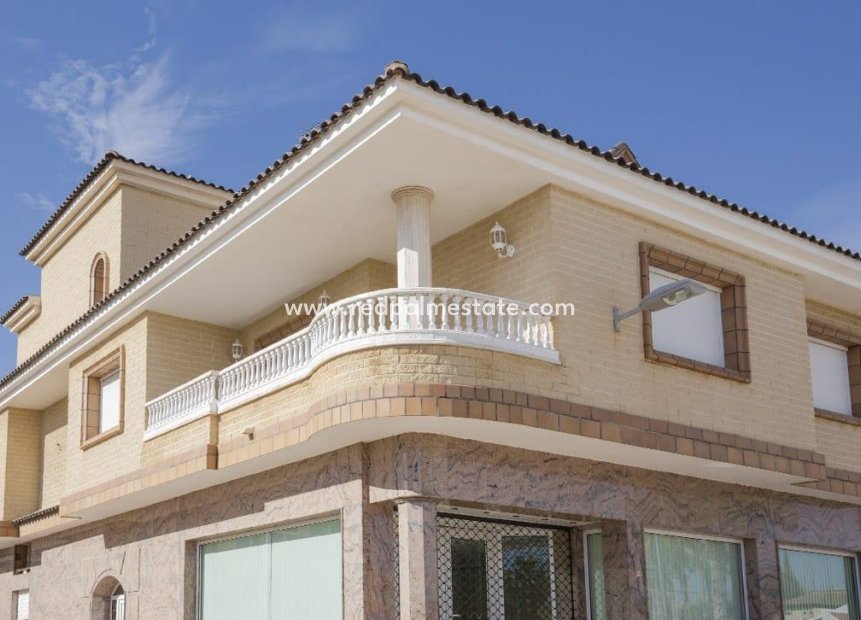 Reventa - Casa Adosada -
Los Alczares - Los Alcazares