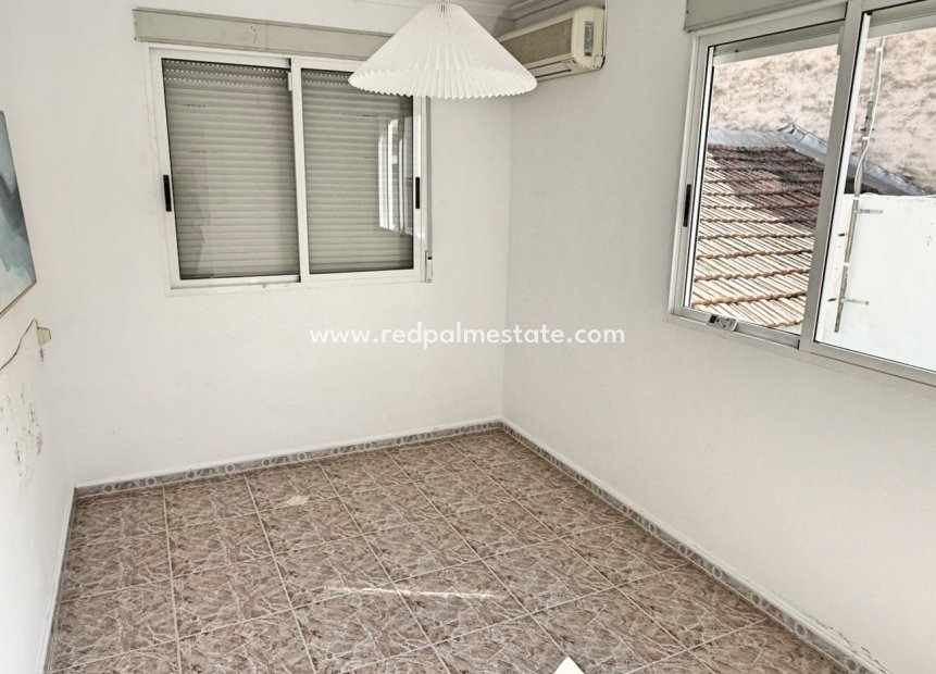 Reventa - Casa Adosada -
Los Alczares - Los Narejos