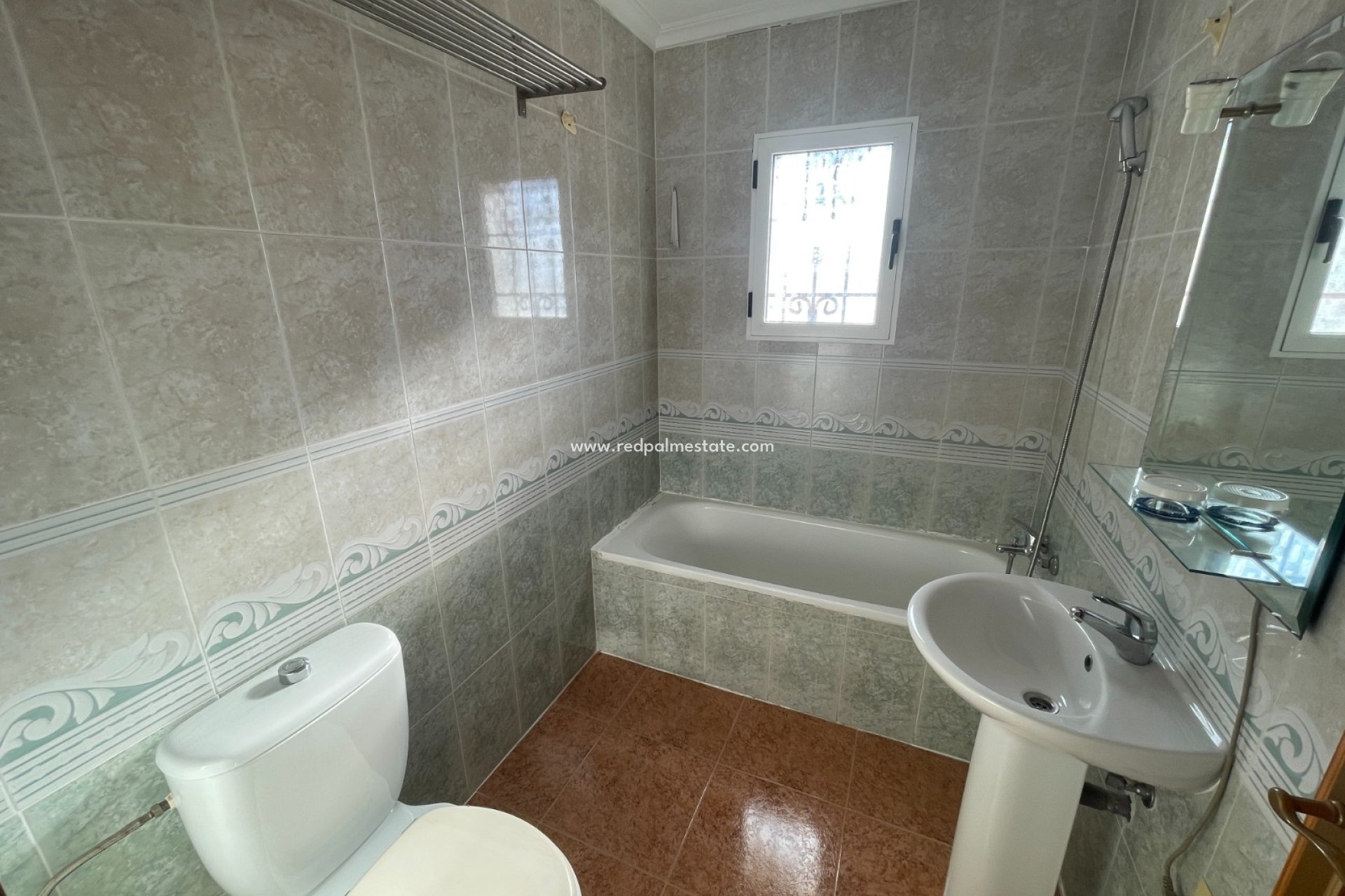 Reventa - Casa Adosada -
Montesinos - Los Montesinos