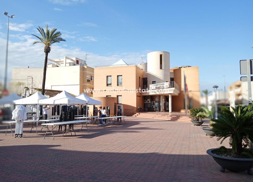 Reventa - Casa Adosada -
Montesinos - PUEBLO CENTRO