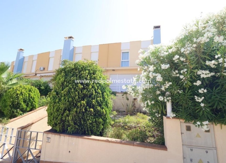 Reventa - Casa Adosada -
Orihuela Costa - Cabo Roig
