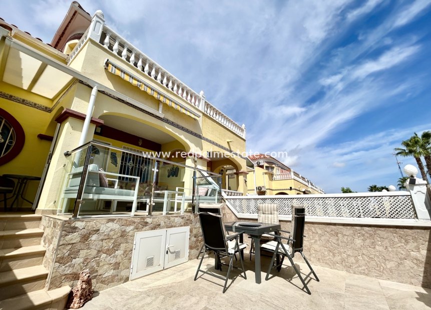 Reventa - Casa Adosada -
Orihuela Costa - Cabo Roig