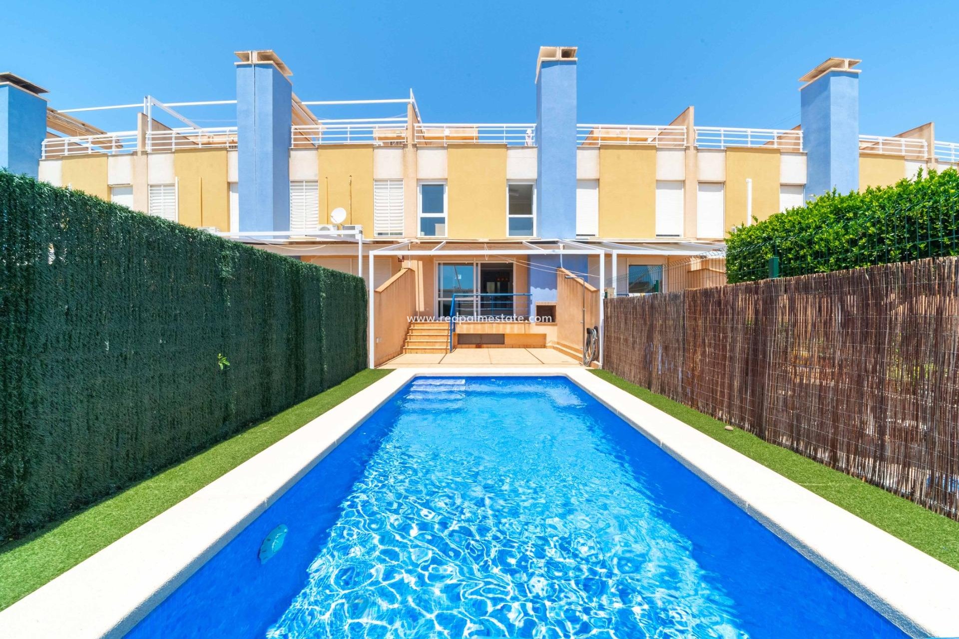 Reventa - Casa Adosada -
Orihuela Costa - Campoamor