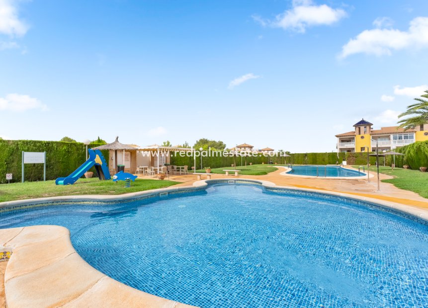 Reventa - Casa Adosada -
Orihuela Costa - Costa Blanca