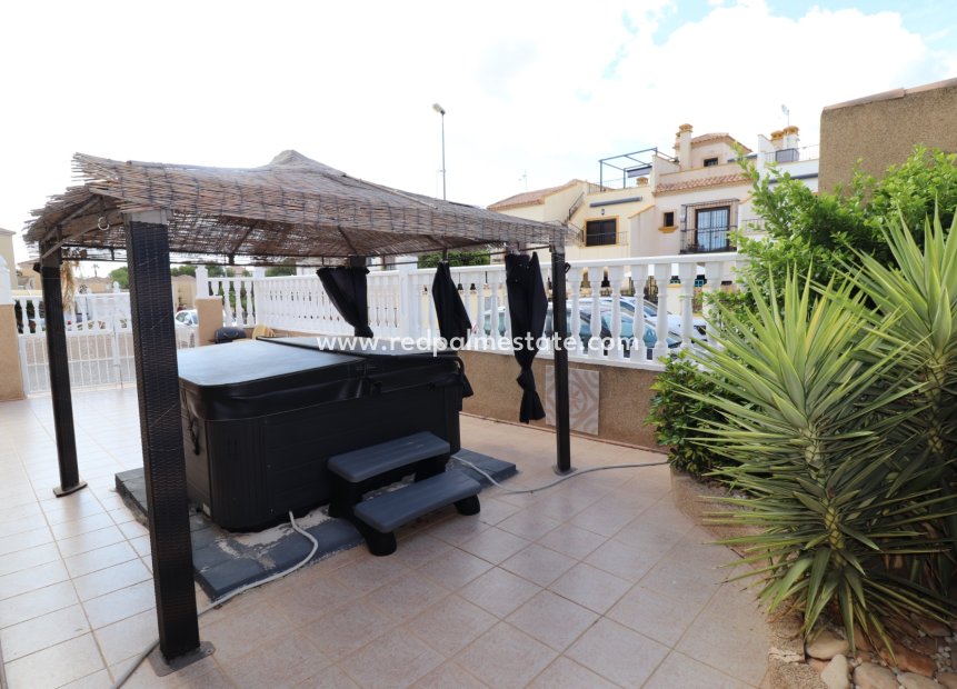 Reventa - Casa Adosada -
Orihuela Costa - Costa Blanca