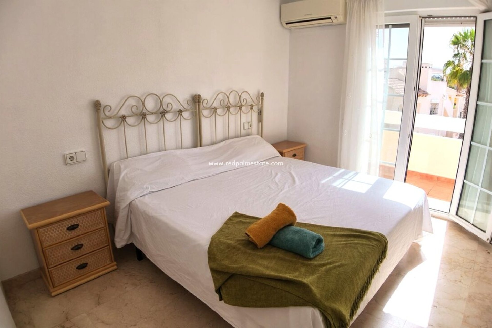 Reventa - Casa Adosada -
Orihuela Costa - Inland