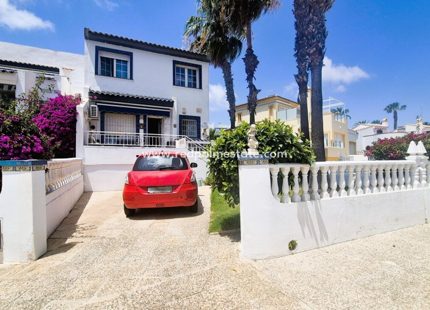 Reventa - Casa Adosada -
Orihuela Costa - Inland