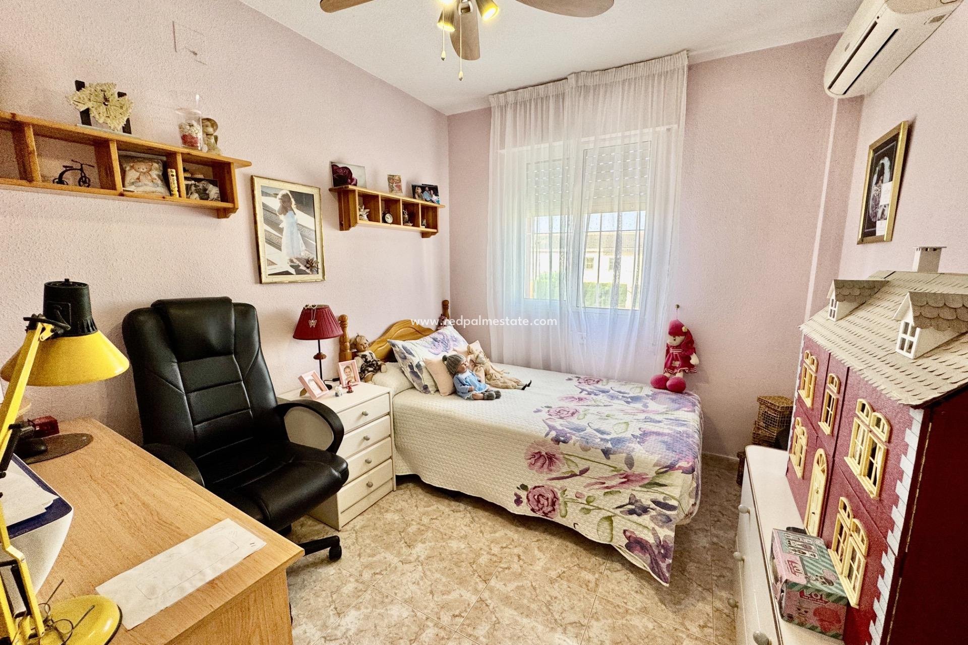 Reventa - Casa Adosada -
Orihuela Costa - La Florida