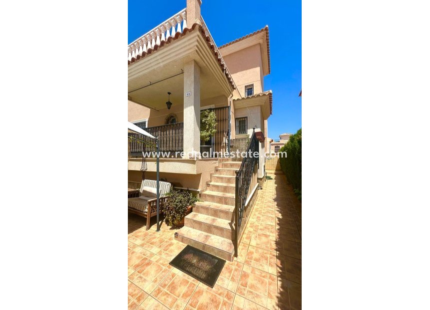 Reventa - Casa Adosada -
Orihuela Costa - La Florida