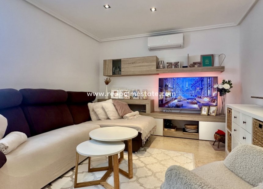 Reventa - Casa Adosada -
Orihuela Costa - La Florida