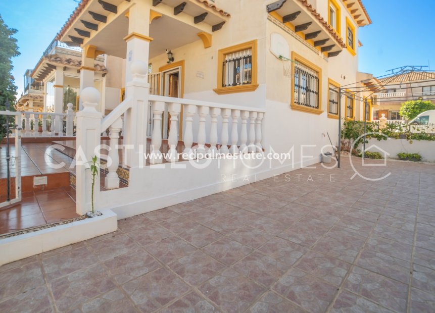 Reventa - Casa Adosada -
Orihuela Costa - La Regia