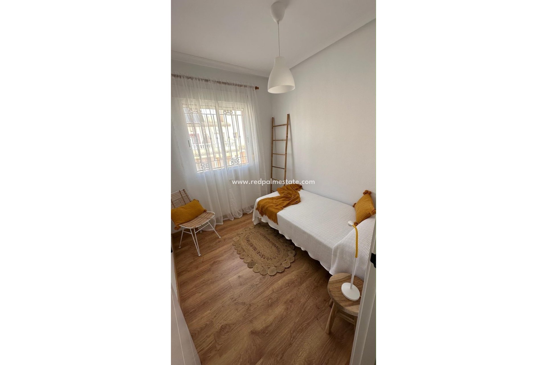 Reventa - Casa Adosada -
Orihuela Costa - La Zenia