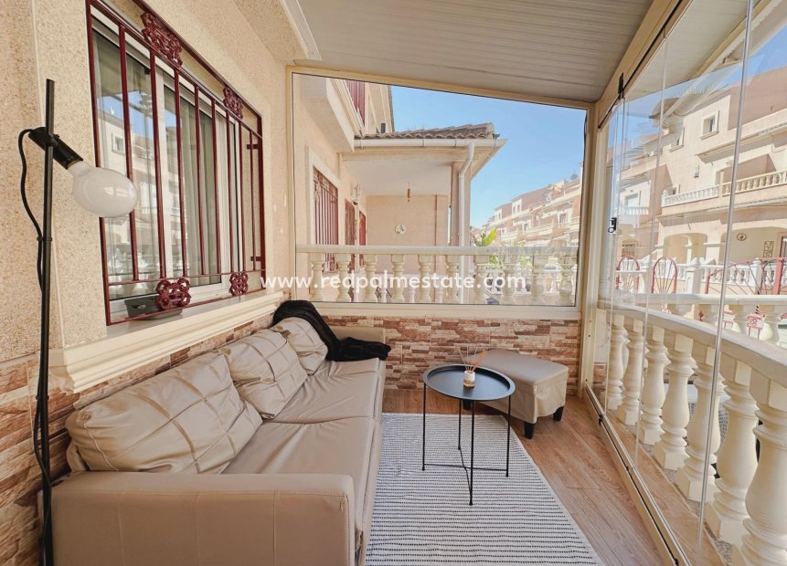 Reventa - Casa Adosada -
Orihuela Costa - La Zenia