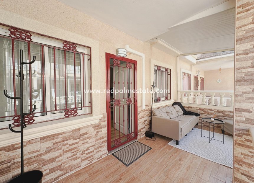 Reventa - Casa Adosada -
Orihuela Costa - La Zenia