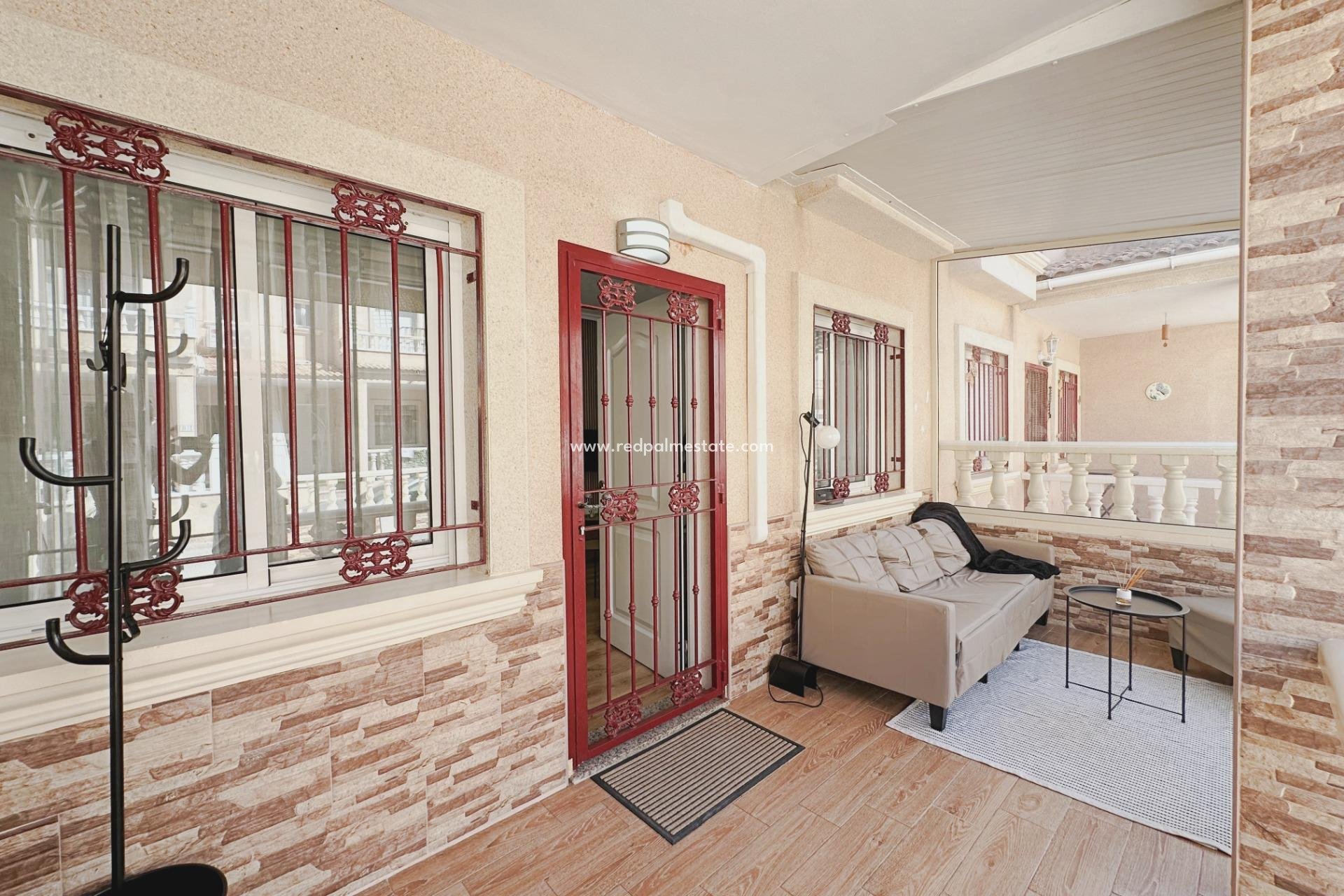 Reventa - Casa Adosada -
Orihuela Costa - La Zenia