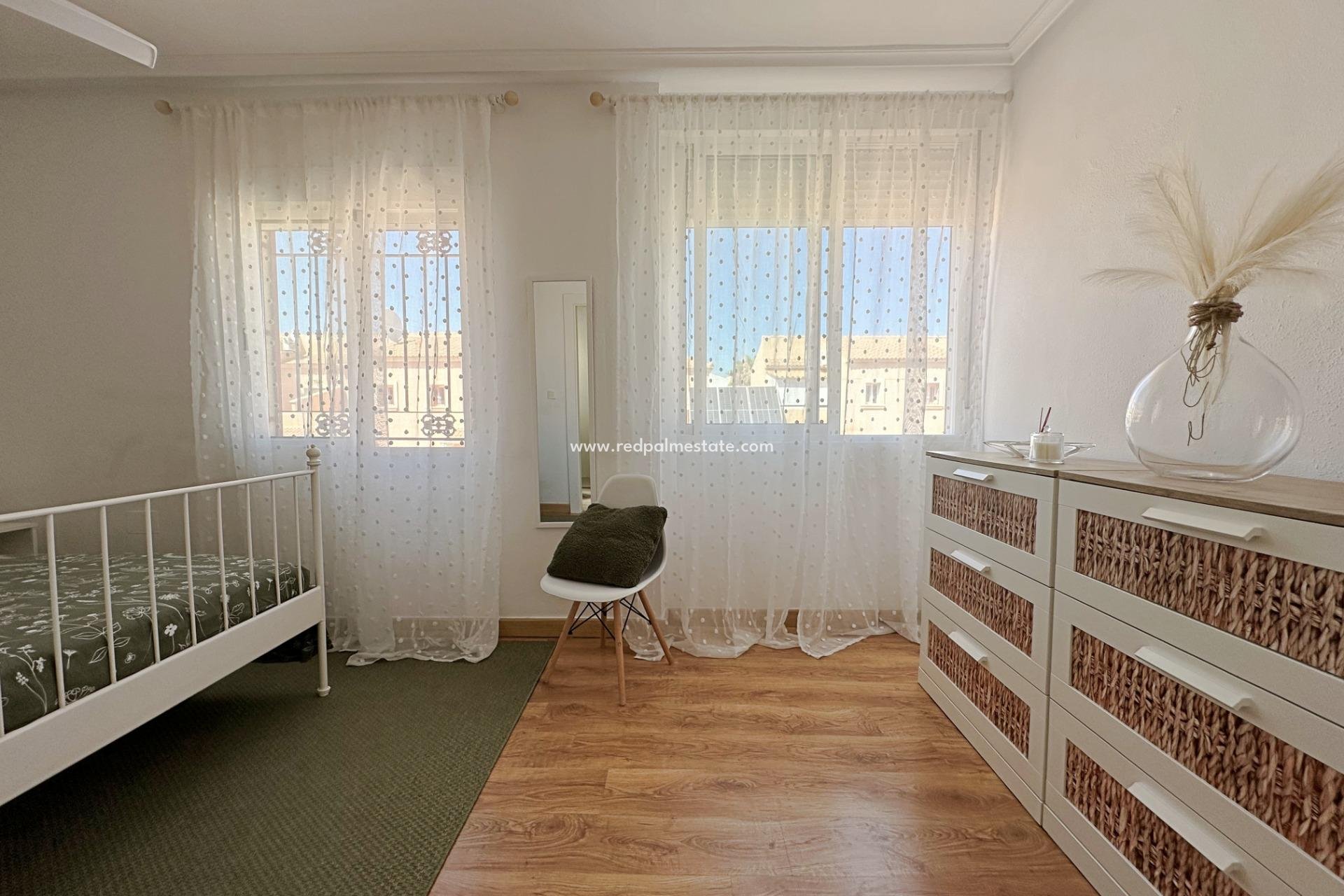 Reventa - Casa Adosada -
Orihuela Costa - La Zenia