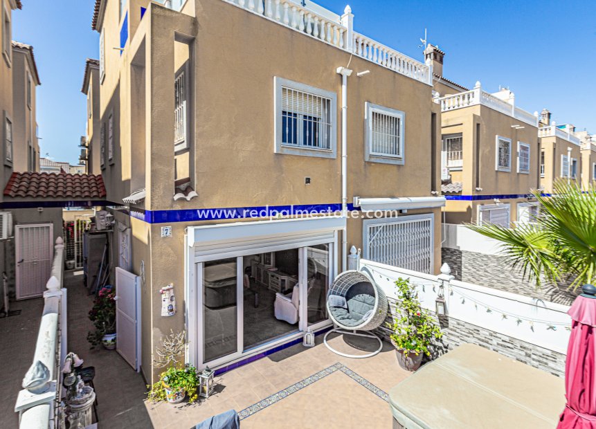Reventa - Casa Adosada -
Orihuela Costa - La Zenia