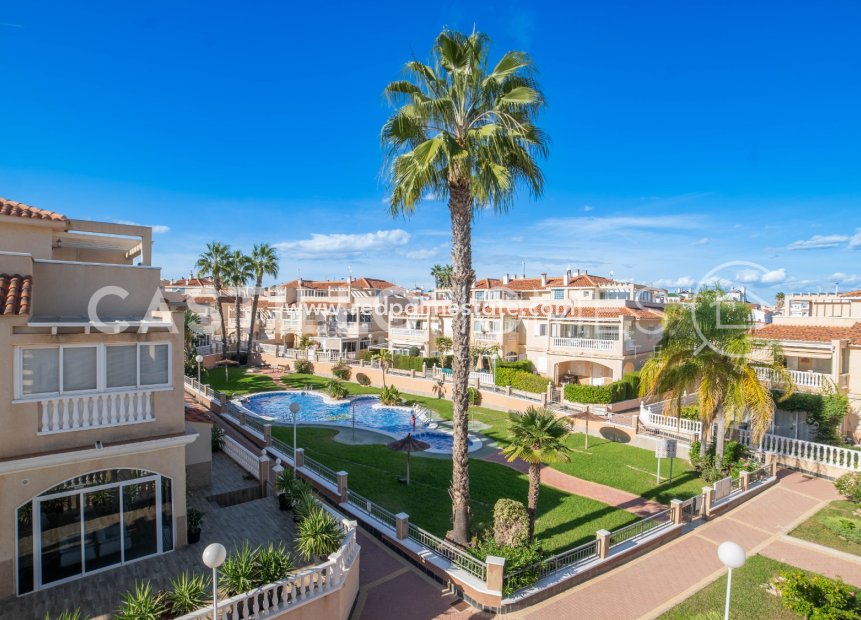 Reventa - Casa Adosada -
Orihuela Costa - La Zenia