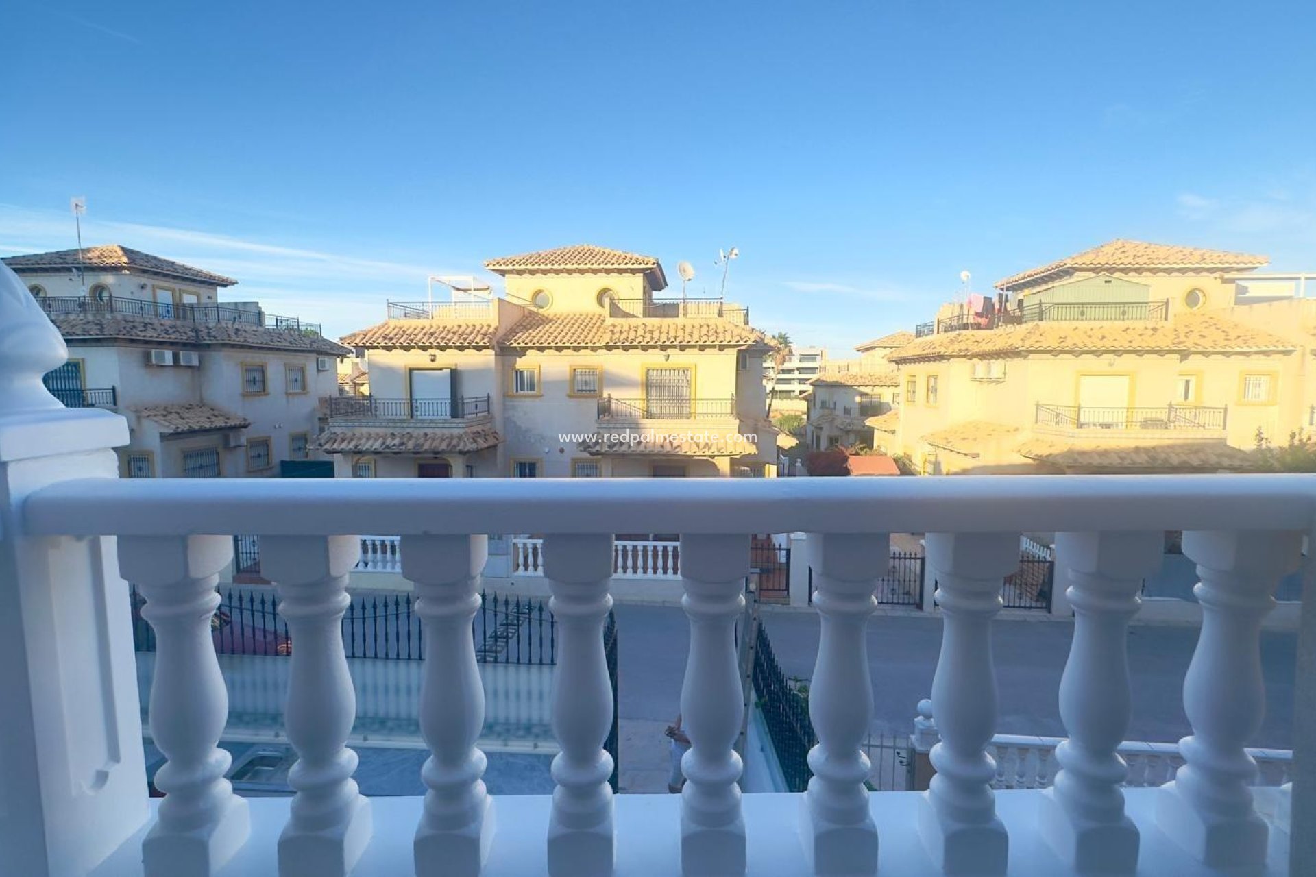 Reventa - Casa Adosada -
Orihuela Costa - La Zenia