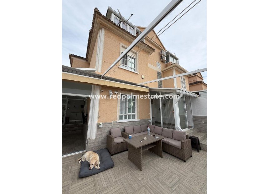 Reventa - Casa Adosada -
Orihuela Costa - La Zenia