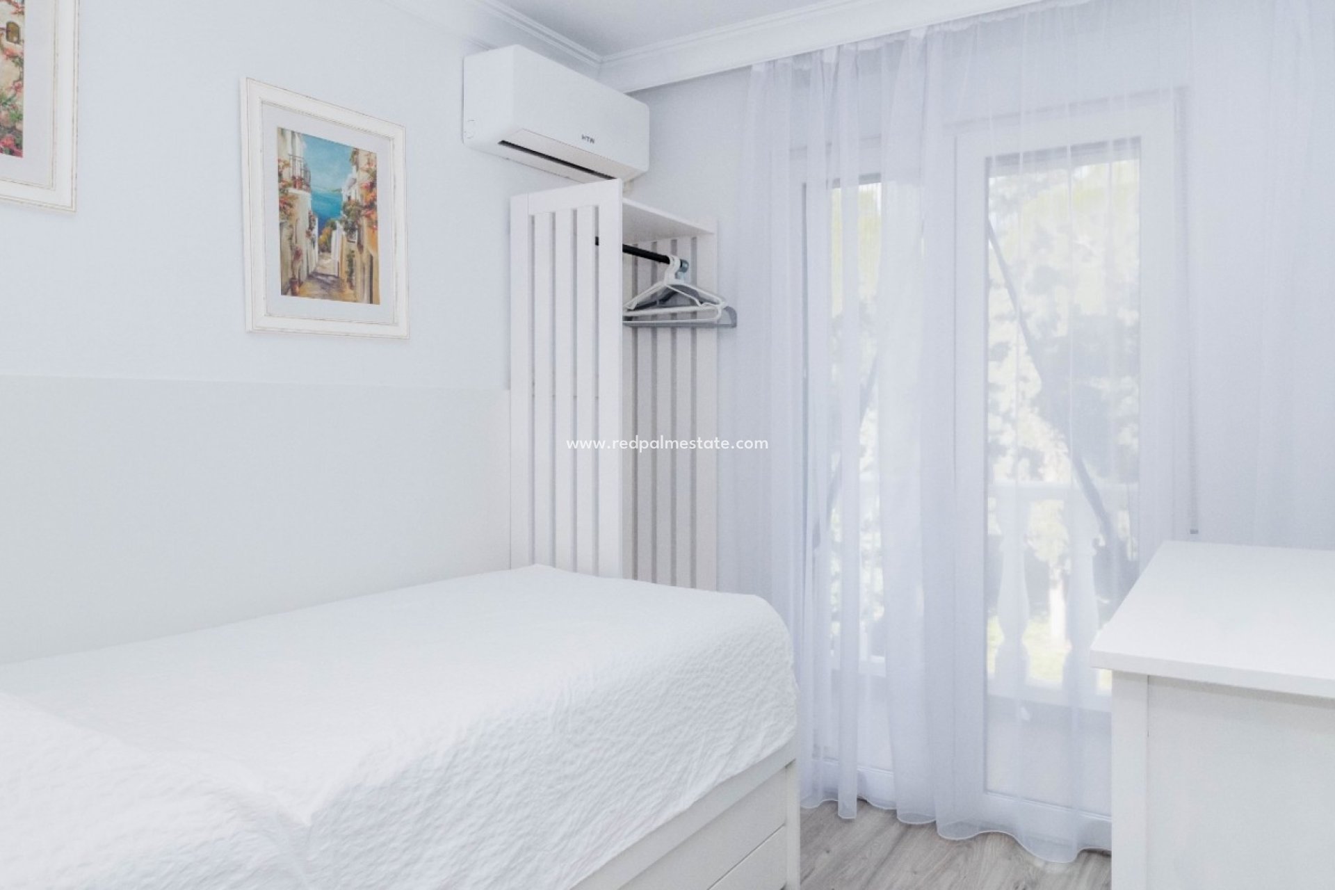 Reventa - Casa Adosada -
Orihuela Costa - La Zenia