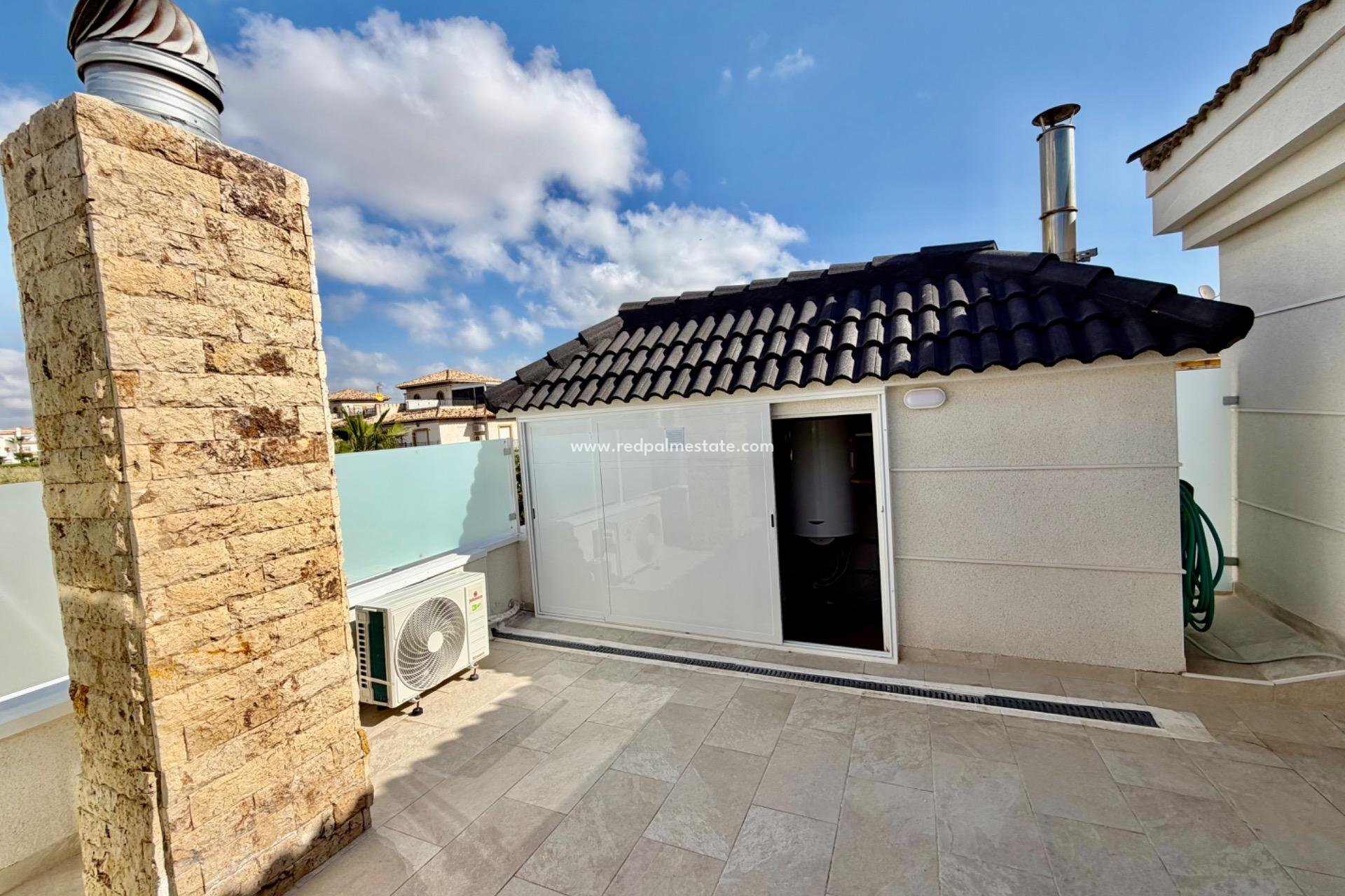 Reventa - Casa Adosada -
Orihuela Costa - La Zenia
