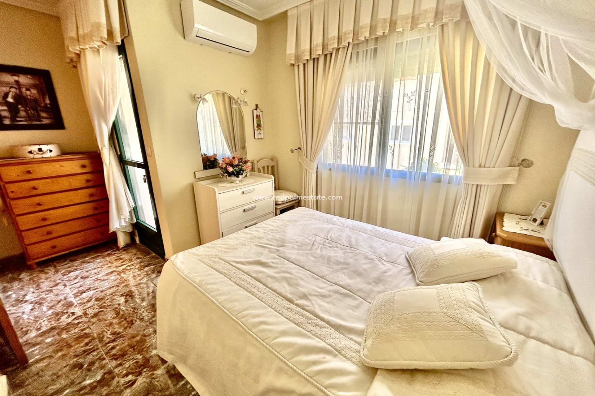 Reventa - Casa Adosada -
Orihuela Costa - La Zenia