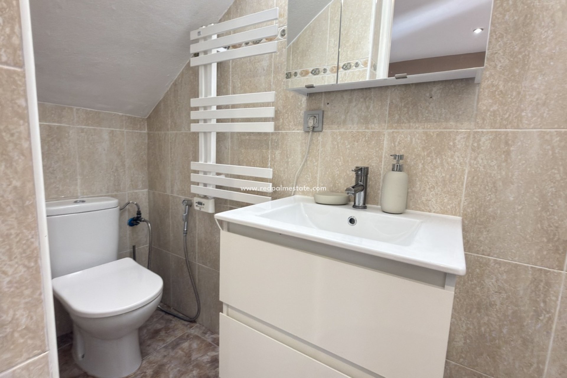 Reventa - Casa Adosada -
Orihuela Costa - La Zenia