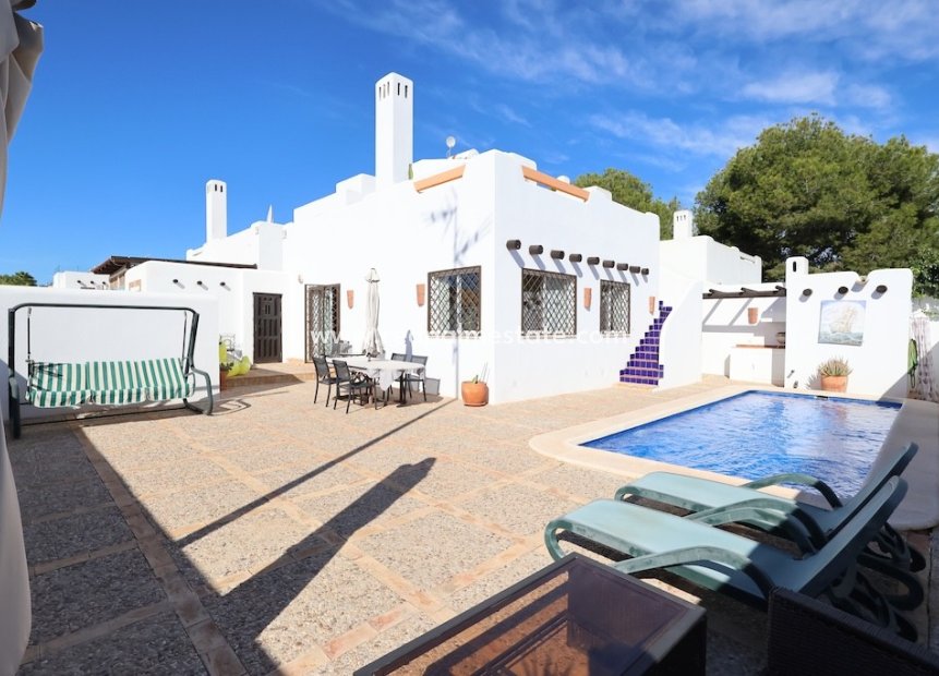 Reventa - Casa Adosada -
Orihuela Costa - Lomas de Campoamor