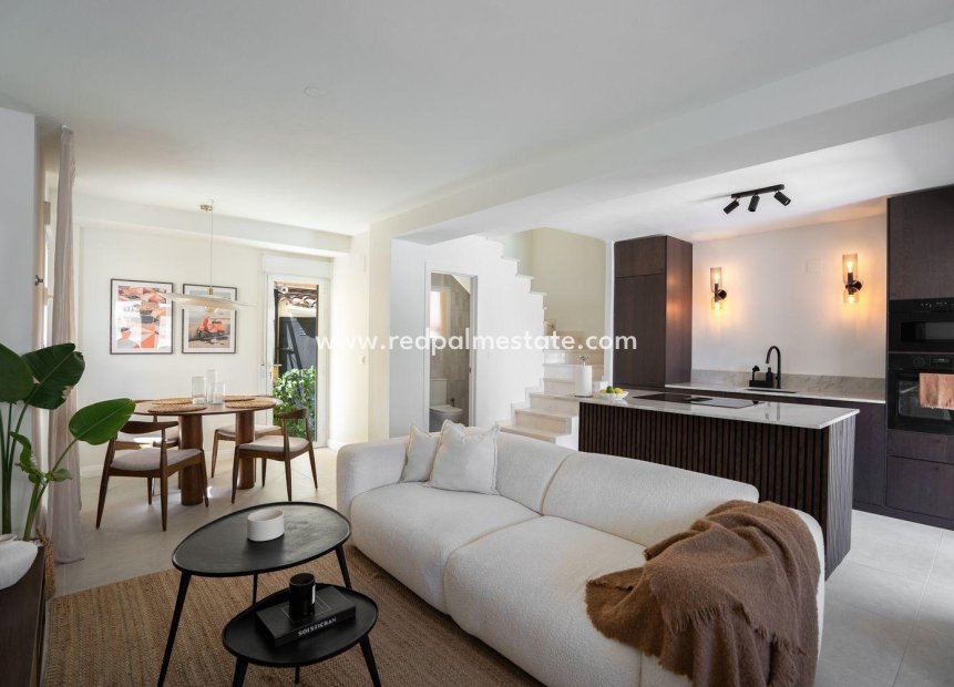 Reventa - Casa Adosada -
Orihuela Costa - Los Almendros-la Florida