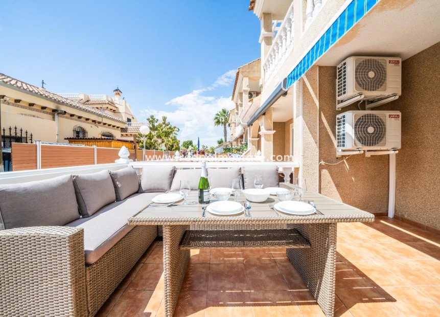 Reventa - Casa Adosada -
Orihuela Costa - Los Almendros-la Florida