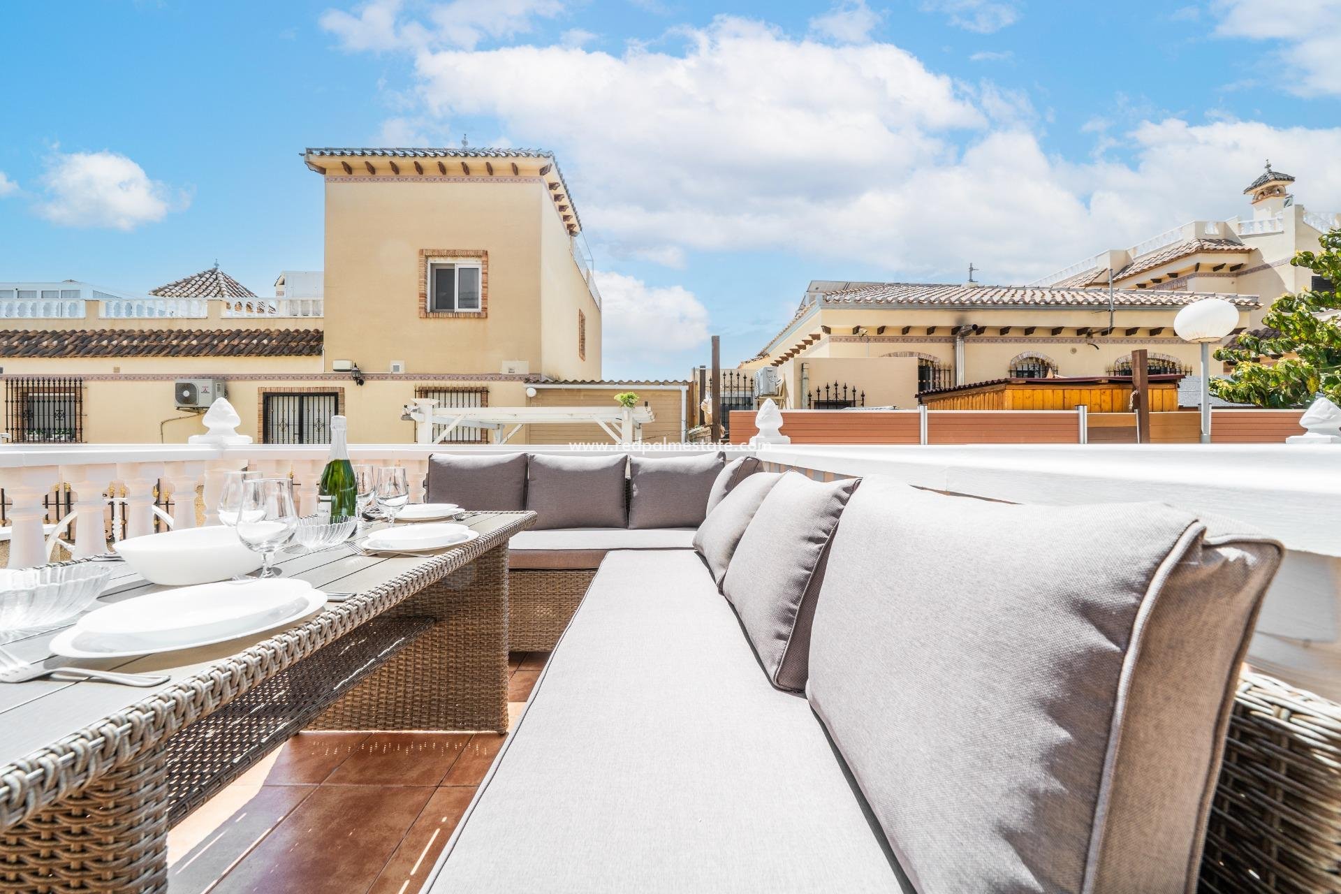 Reventa - Casa Adosada -
Orihuela Costa - Los Almendros-la Florida