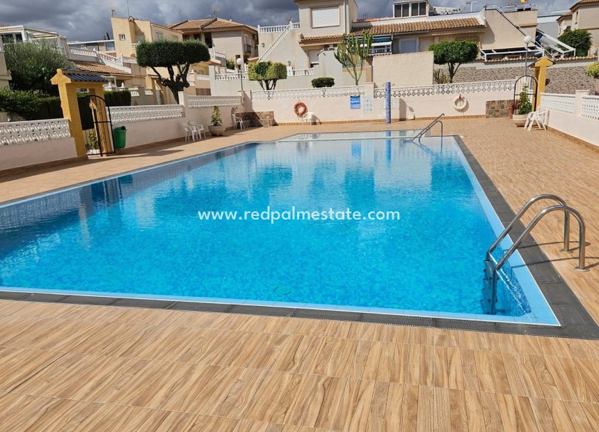 Reventa - Casa Adosada -
Orihuela Costa - Los Altos