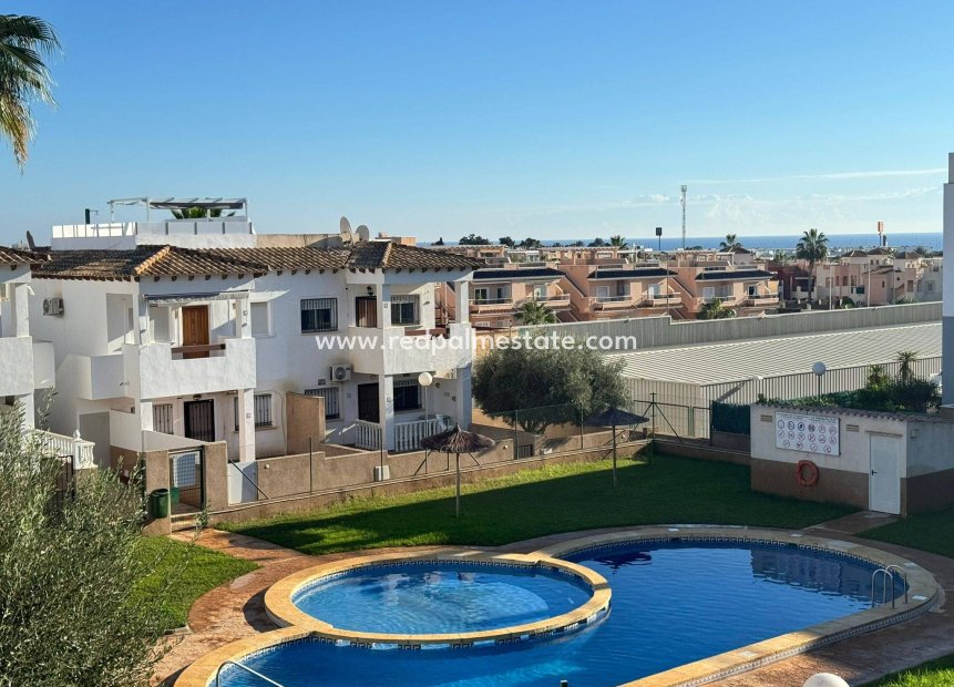 Reventa - Casa Adosada -
Orihuela Costa - Los balcones