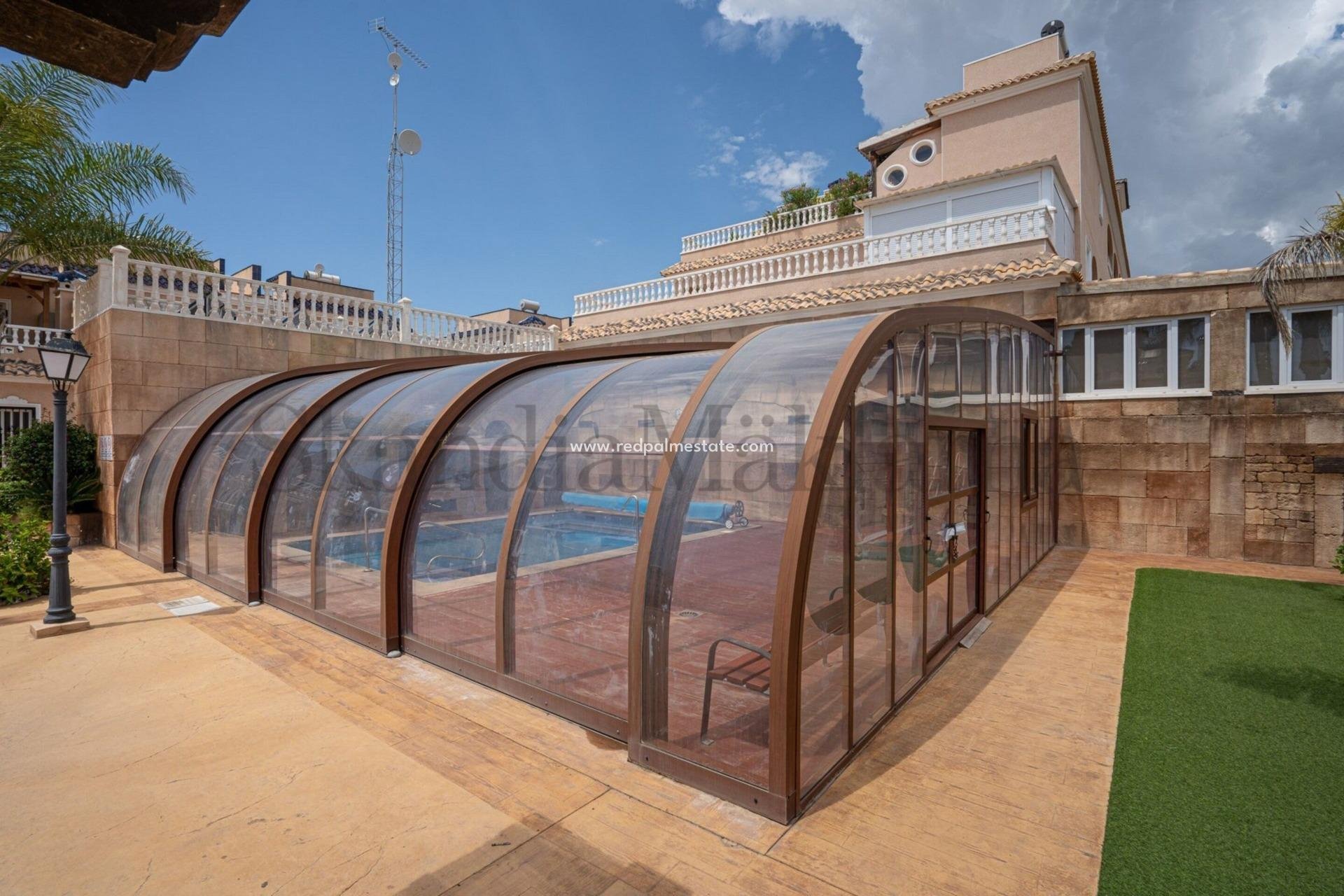 Reventa - Casa Adosada -
Orihuela Costa - Los Dolses