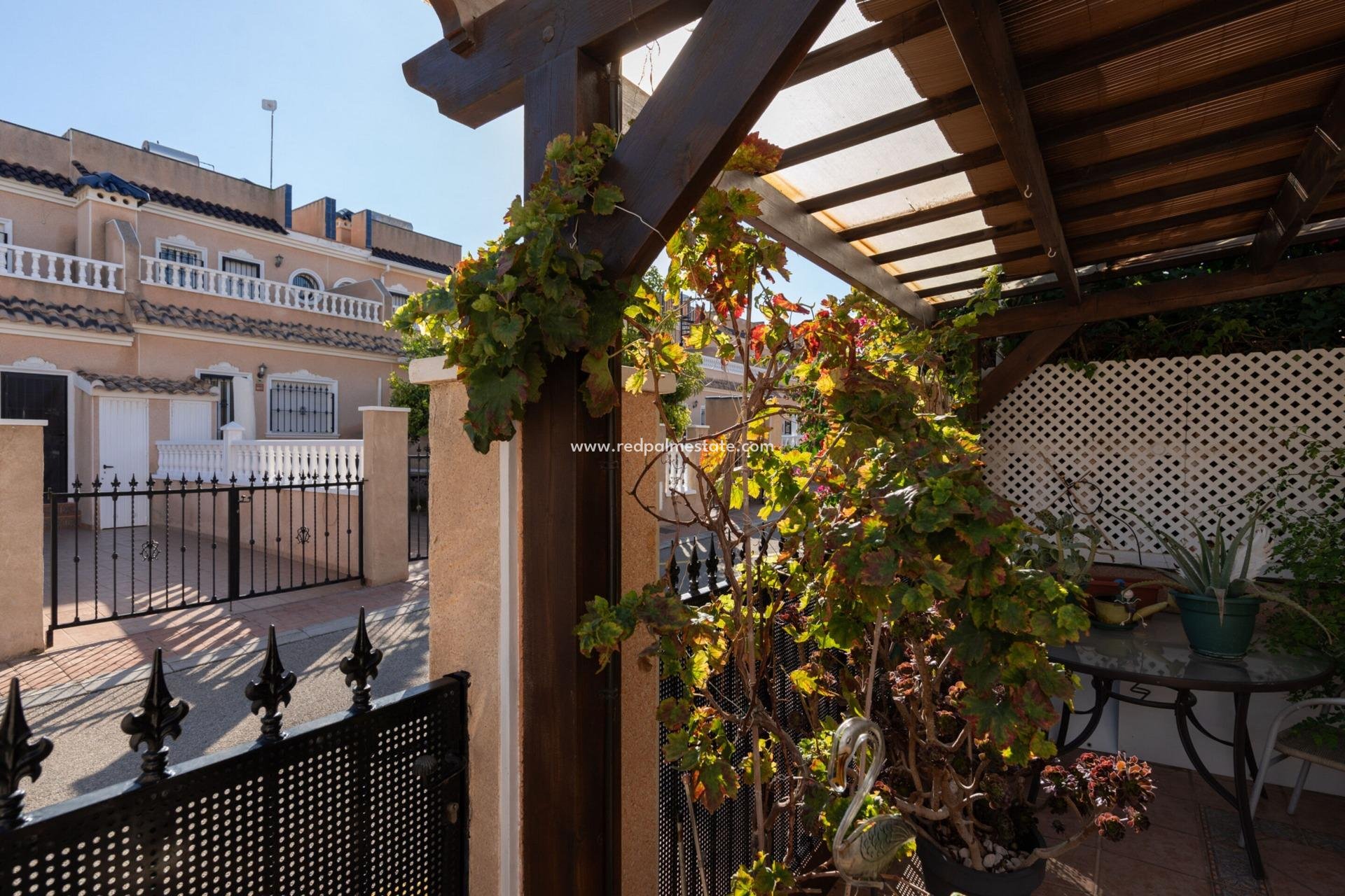 Reventa - Casa Adosada -
Orihuela Costa - Los Dolses