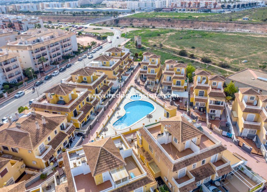 Reventa - Casa Adosada -
Orihuela Costa - Playa Flamenca