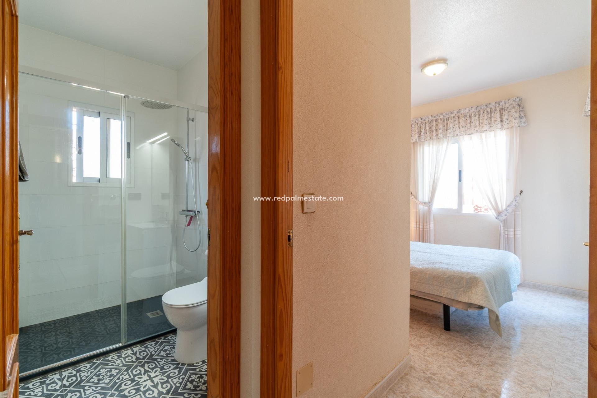 Reventa - Casa Adosada -
Orihuela Costa - Playa Flamenca