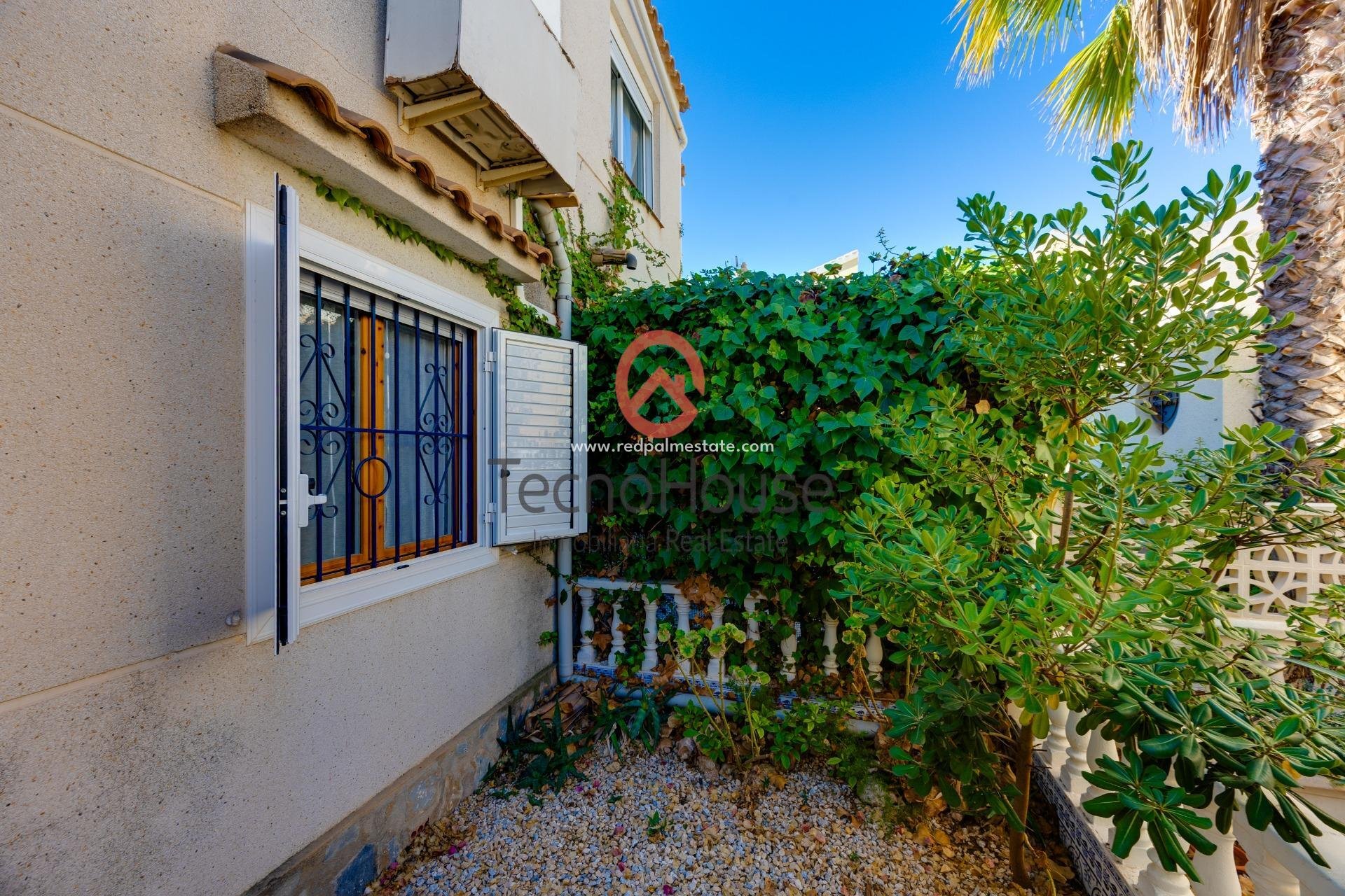 Reventa - Casa Adosada -
Orihuela Costa - Playa Flamenca