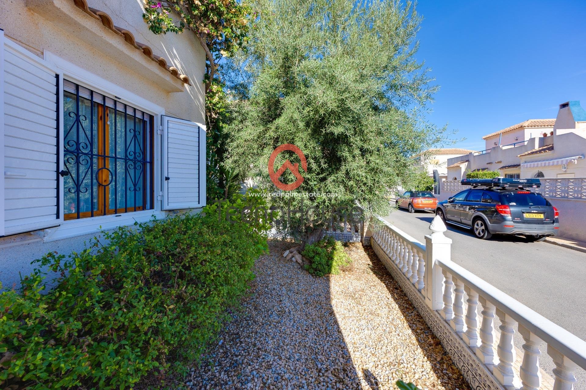 Reventa - Casa Adosada -
Orihuela Costa - Playa Flamenca