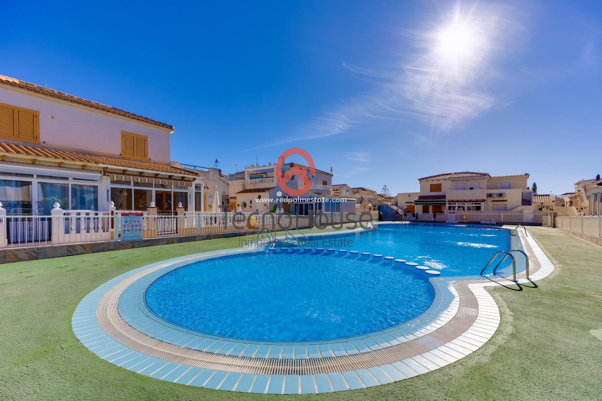 Reventa - Casa Adosada -
Orihuela Costa - Playa Flamenca