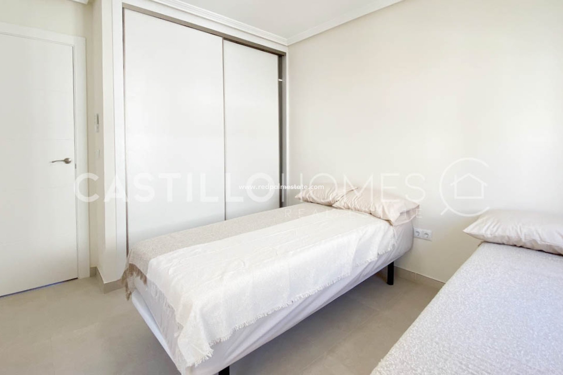 Reventa - Casa Adosada -
Orihuela Costa - Playa Flamenca