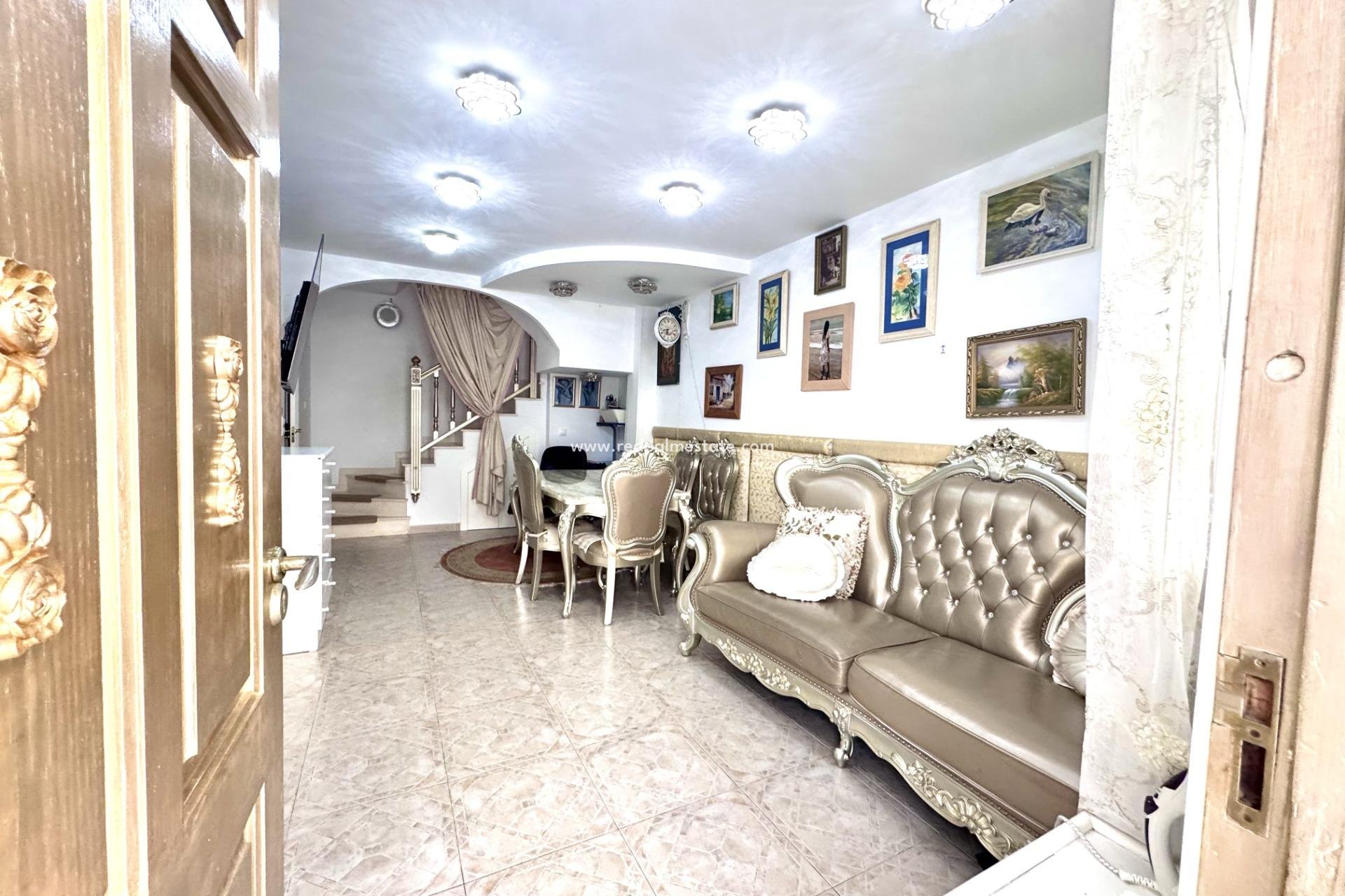 Reventa - Casa Adosada -
Orihuela Costa - Playa Flamenca