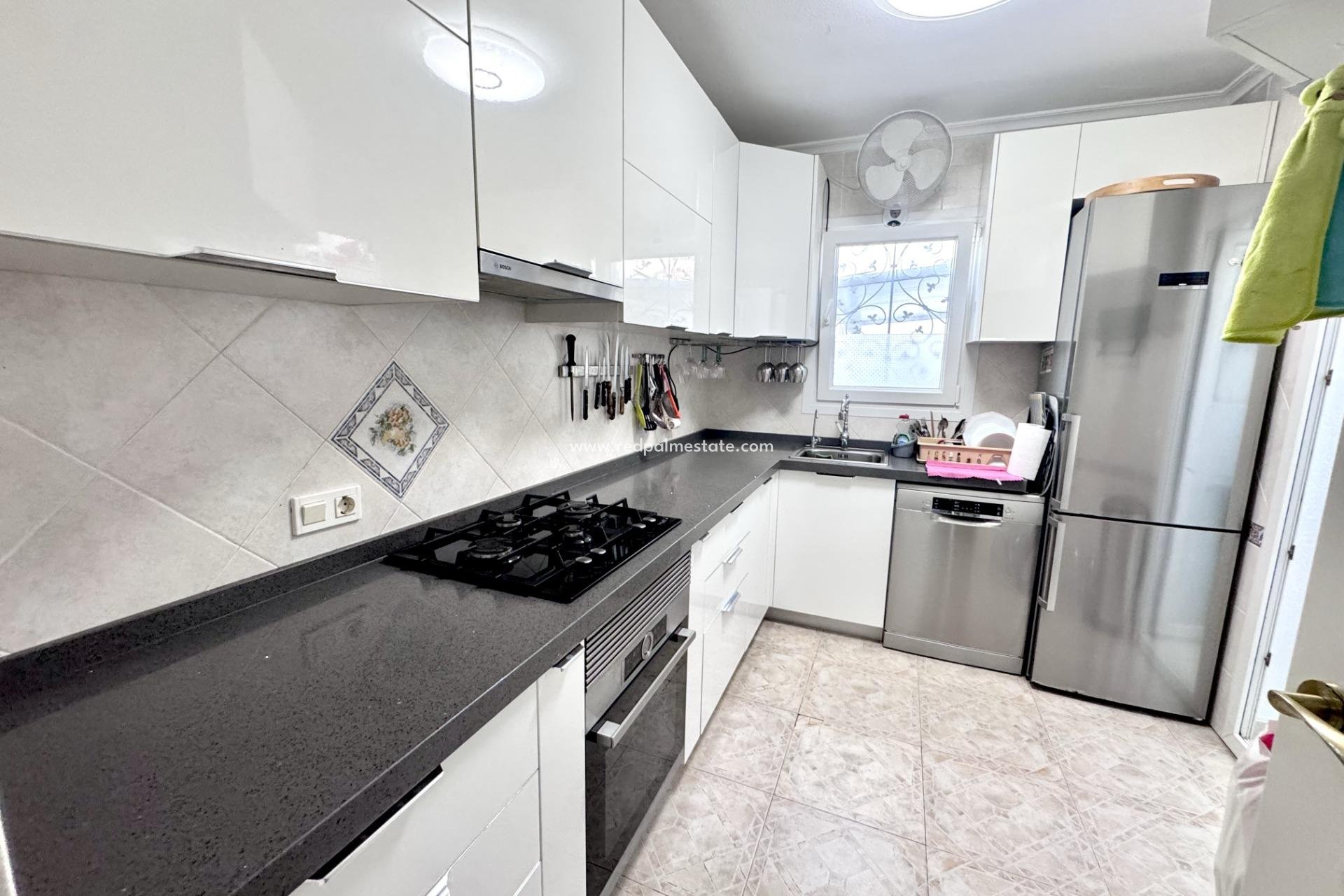 Reventa - Casa Adosada -
Orihuela Costa - Playa Flamenca