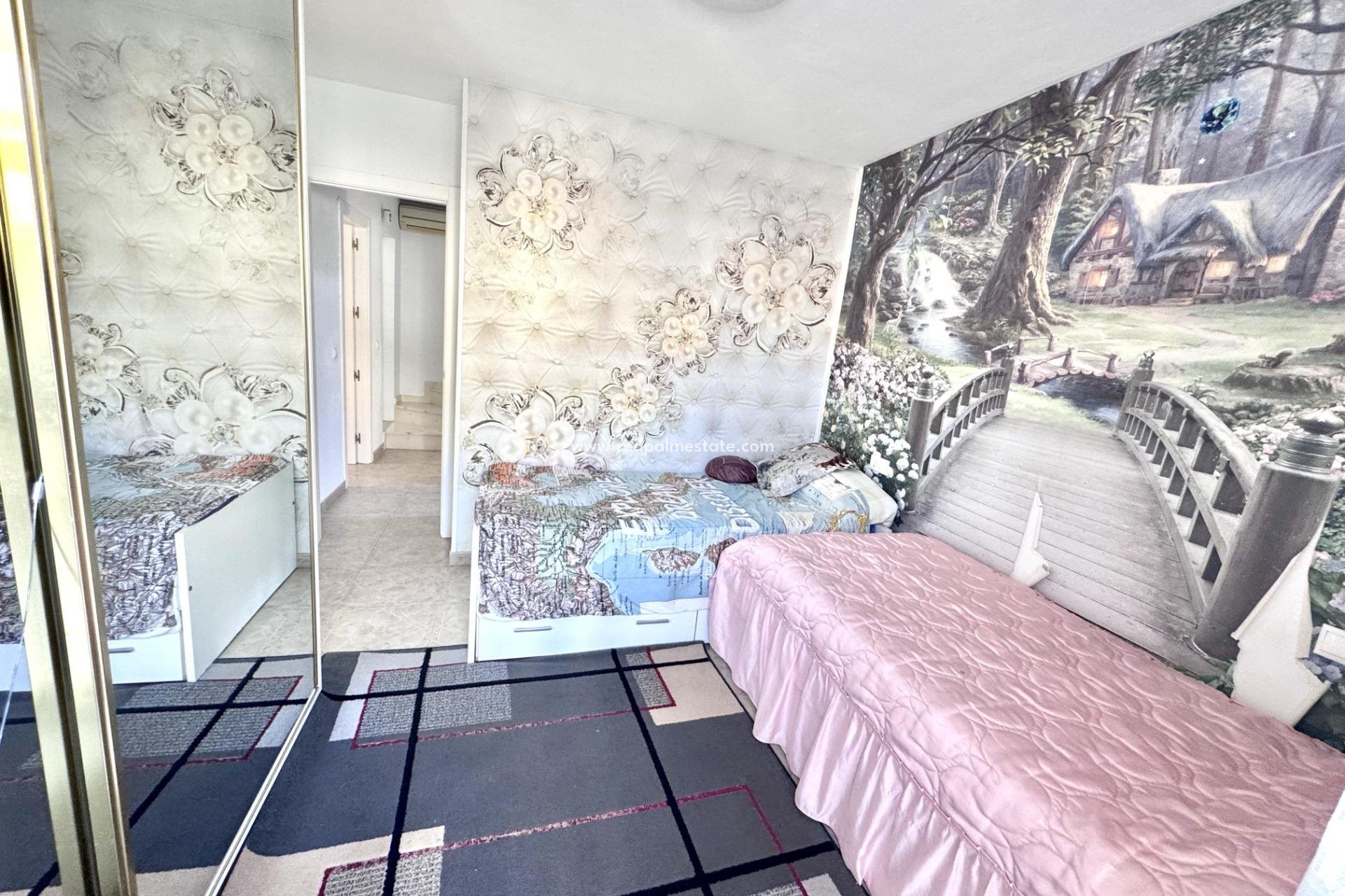 Reventa - Casa Adosada -
Orihuela Costa - Playa Flamenca